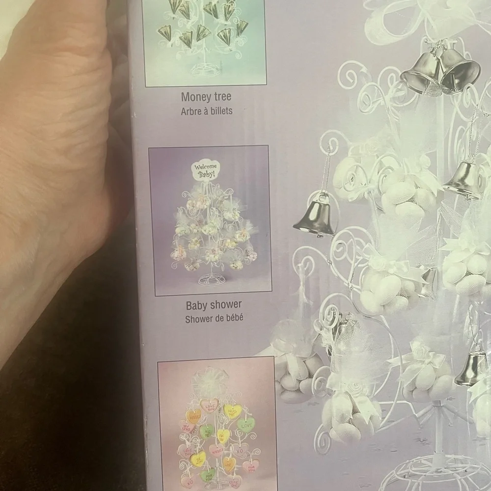 Wilton Celebration Tree - Elegant White Decoration